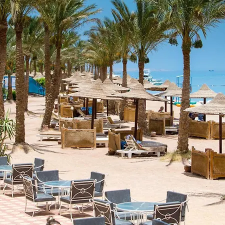 Hostgool Beach Chalets Mirage Bay Resort & Aqua Park