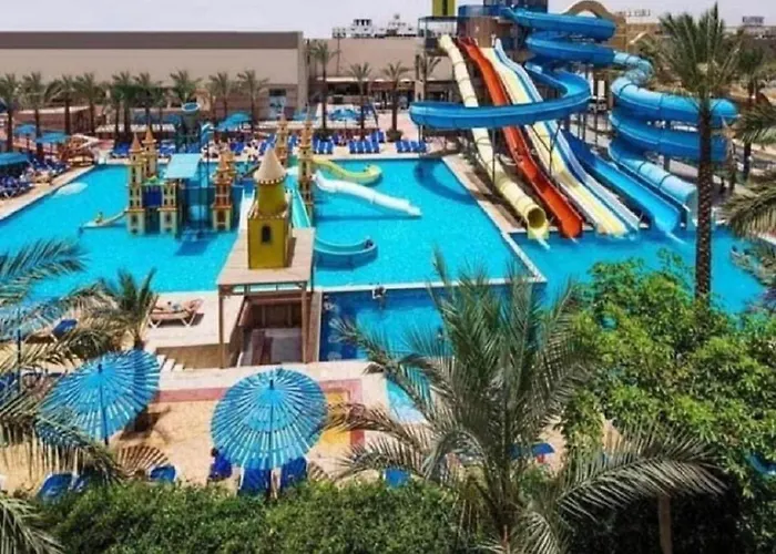 Hostgool Mirage Bay & Aqua Park 4*