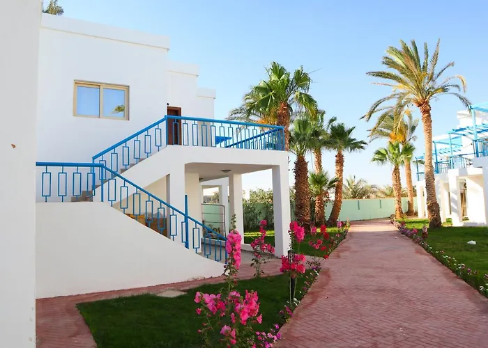 Hostgool Mirage Bay & Aqua Park Курортный комплекс 4*