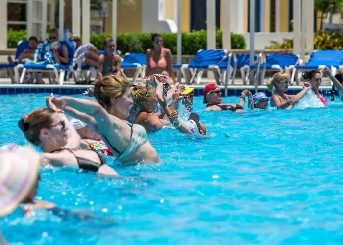 Курортный комплекс Hostgool Mirage Bay & Aqua Park 4*